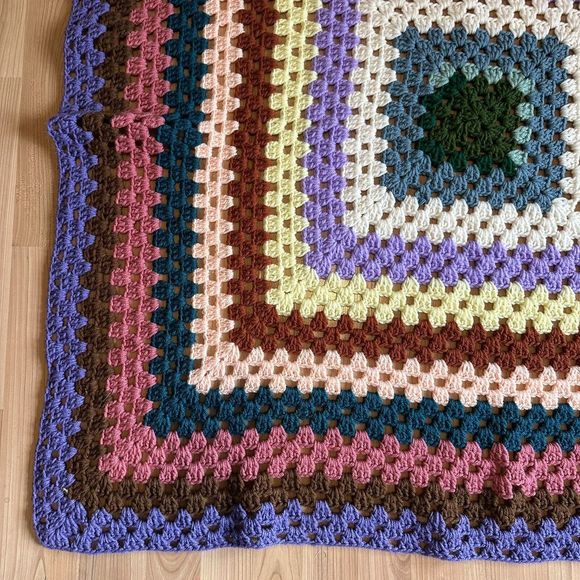 Vtg Handmade Granny Crochet Afghan throw Blanket 42”x42” Roseanne Style Granny ￼ - Picture 9 of 12